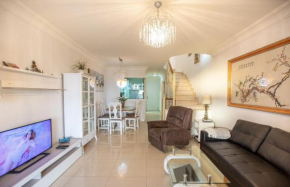 Отель Beautiful Duplex with Ocean view for 8 Persons  Чайофа